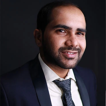 Dr. Akhil Nayar